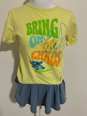 Baby yellow WaltDisney World stitch “being on the chaos” t 
💛 size kids large